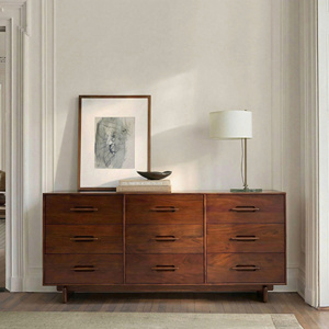 Commode large et basse en noyer massif, style Mid-Century Modern, à 9 tiroirs avec poignées encastrées - Product Image 1