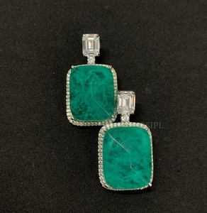 Pendientes de Moda Exclusivos de Primera Calidad en Latón Chapado en Oro con Circonita Cúbica para Mujer, Colección para Fiestas y Bodas - Product Image 2