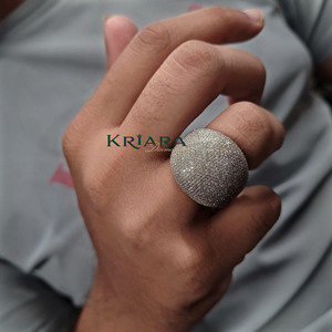 Anillo de Sello para Hombre de Plata 925 con Diamantes Blancos Cultivados en Laboratorio de Corte Brillante Redondo para Uso Diario - Product Image 1