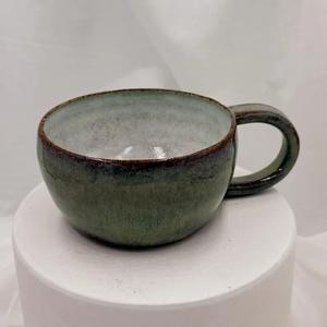 Taza de Cerámica Rústica para Latte con Acabado Esmaltado Moteado a Mano, Forma de Tazón Ancho, Asa Resistente, Diseño que Retiene el Calor - Product Image 1