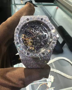 Montre analogique à quartz unisexe en acier inoxydable carré, style antique, avec cadran squelette et verre, ornée de diamants Moissanite VVS – Modèle exclusif et très vendu - Product Image 3