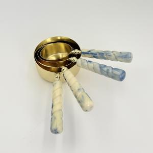 Nuevas Tazas Medidoras de Acero Inoxidable con Acabado Dorado y Mango de Resina Colorida, Utensilios de Repostería y Artículos de Cocina a Bajo Precio - Product Image 2