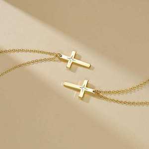Bijoux de luxe plaqués or avec un diamant naturel rond brillant de couleur D, pour des cadeaux personnalisés et des célébrations spéciales - Product Image 2