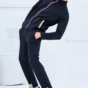 Ensemble de survêtements pour hommes au design optimal, vêtements d'hiver à prix bas, nouvelle arrivée, best-seller, logo personnalisé, option grandes tailles, service OEM - Product Image 5