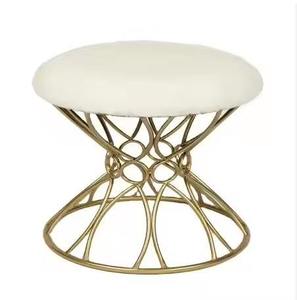 Sillón Otomano Ligero con Relleno de Felpa y Respaldo para Sala de Estar, Bodas, Uso Decorativo - Product Image 3