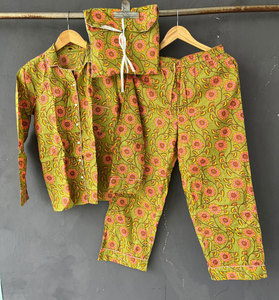 Conjunto de Pijama Estampado Transpirable, Tela de Algodón Suave, Ropa de Dormir Cómoda - Product Image 1