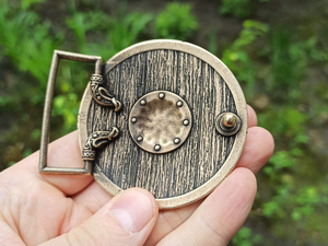 Hebilla de Cinturón de Cuero y Metal con Diseño de Escudo Vikingo Personalizado, Hebilla de Cinturón Artesanal de Guerrero Nórdico Medieval para Disfraces - Product Image 3