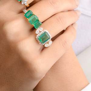 18K White <b>Gold</b> Oval Emerald Diamond Halo <b>Cocktail</b> <b>Ring</b> Resizable - Product Image 3