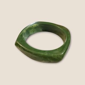 Bracelets en résine polie par des experts, bracelets en résine artisanaux de qualité supérieure, bracelets en résine couleur unie, vente en gros directe usine, utilisation de la résine - Product Image 6