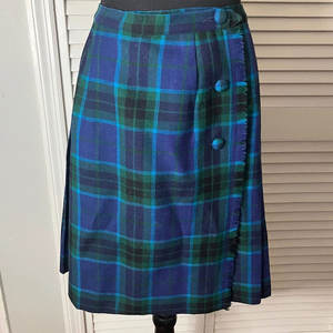 กระโปรงกิ๊ลท์ลายสก็อตแบบจีบสไตล์วินเทจ ทำจากผ้าขนสัตว์แท้ 100% สีดำ ลายทาร์ทัน สำหรับผู้หญิง ขายส่ง - Product Image 1