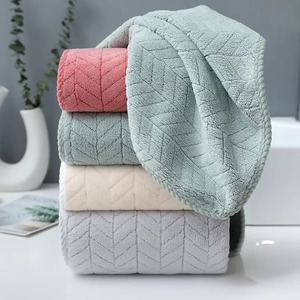 High Quality <b>Microfiber</b> Face <b>Towel</b> Lightweight Fast Dry Soft Smooth Skin Friendly <b>Towel</b> Wholesale Low Price Geometric Pattern - Product Image 5