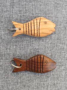 พวงกุญแจไม้ทำมือ วัสดุไม้ธรรมชาติ เป็นมิตรกับสิ่งแวดล้อม เหมาะสำหรับเป็นของขวัญ - Product Image 2