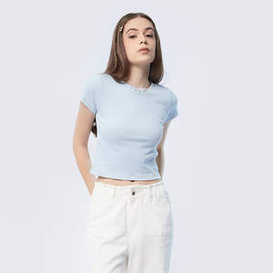 Crop top femme vintage au design unique, coupe ajustée, couleur unie, tissu jersey léger et respirant, séchage rapide, haute qualité, été - Product Image 1