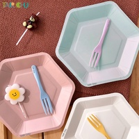 Ensemble d'assiettes en papier écologiques jetables de forme irrégulière, parfaites pour les fêtes, sûres pour les aliments, vertes et modernes