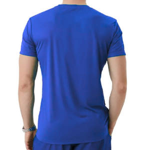 Ensemble décontracté homme : T-shirt col rond et short en jersey 100 % coton respirant, design personnalisé, haute qualité, avec logo frontal, idéal pour l'hiver - Product Image 5