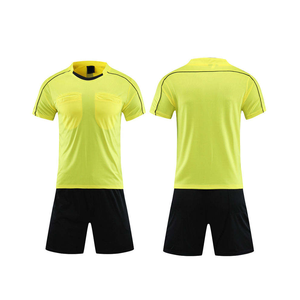 Ensemble de maillots de football personnalisés pour hommes, orange et noir, col rond, manches courtes, tissu respirant, coupe athlétique, toutes saisons, 100% polyester - Product Image 2