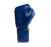 Kit de protection de boxe Fly Boxing Gear en cuir de vache véritable pour entraînement et sparring, comprenant des gants de boxe à lacets, une protection nasale, un protège-tête et un protège-guêtres.