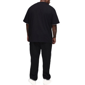 Camiseta de hombre de corte holgado con detalles de bolsillo, ribetes en contraste, de algodón, estilo urbano, ajuste relajado para producción OEM - Product Image 2