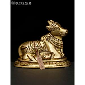 Petite sculpture Nandi en laiton faite à la main de 3 pouces pour la maison et le temple Article fabriqué en Inde - Product Image 3