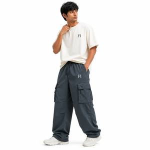 Pantalones Cargo de Nylon Personalizados al por Mayor para Hombre, Cintura Elástica, Pierna Ancha, Múltiples Bolsillos, Cordón Ajustable, Ligeros, Estilo Casual Urbano - Product Image 5