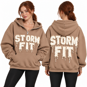 Sweat à capuche mi-zippé marron clair pour femme, coupe Storm Fit, avec lettres appliquées, épaules tombantes, poche kangourou, en polaire décontractée, style streetwear, coupe-vent - Product Image 1