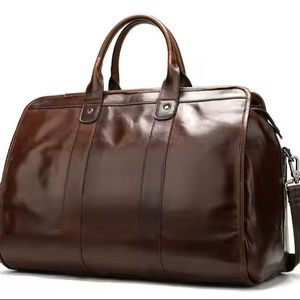 Sac de voyage léger en cuir véritable marron brillant pour homme, grand sac de week-end, sac de voyage, sac de nuit, sac fourre-tout moderne - Product Image 1