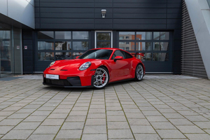 รถ SUV ปี 2025 รุ่น 911 GT3 มือสอง สภาพดี เครื่องยนต์เบนซิน 4.1-6 ลิตร เทอร์โบ 510 แรงม้า ภายในเบาะหนังสีเข้ม - Product Image 4