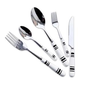 Juego de Cubiertos de Acero Inoxidable de Alta Calidad con Diseño Premium, Cuchillo y Cuchara con Acabado Espejo Sostenible, Mango de Madera, Estilo Moderno - Product Image 2