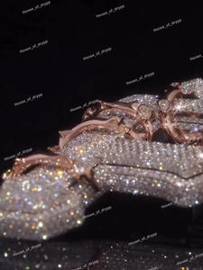 Colgante de Letra P con Diamantes de Moissanita Plateados, Amuleto con Inicial y Cadena Cubana - Product Image 3