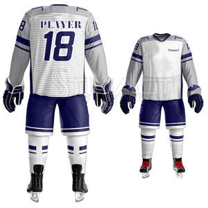 Ensemble maillot et pantalon de hockey sur glace fabriqué au Pakistan, conçu avec un tissu de qualité professionnelle offrant respirabilité et confort - Product Image 3