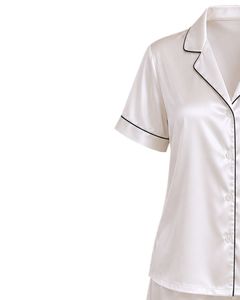 Conjunto de pijama de satén champán personalizado para mujer, ropa de dormir de seda de lujo, traje de noche con botones, conjunto de loungewear suave de manga corta - Product Image 3