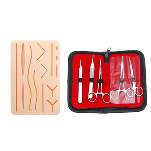 Kit d'entraînement durable pour étudiants en médecine : coussin de suture en PVC, plaies pré-découpées, peau en silicone pour la pratique chirurgicale, taille et couleur personnalisables - Product Image 4