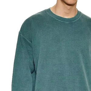 เสื้อสเวตเชิ้ตวินเทจคอวีทรงโอเวอร์ไซส์ ล้างสีแบบ Stone Acid Wash ระบายอากาศได้ดี รับผลิตตามสั่งพร้อมปักโลโก้ ขายส่ง - Product Image 4