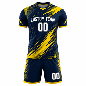 Tenue de football classique deux pièces pour homme, maillot respirant en mesh, short athlétique, vêtements d'entraînement et de match, personnalisable - Product Image 1