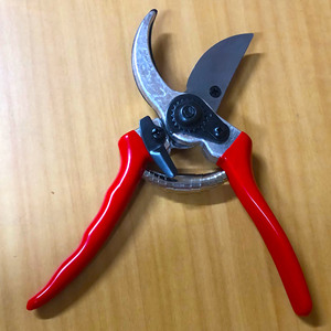Tijeras de Podar de Trinquete de Acero con Alto Contenido de Carbono B-Fly Taiwan Garden Tools, 8 Pulgadas, Mango Compuesto con Agarre Antideslizante - Product Image 4