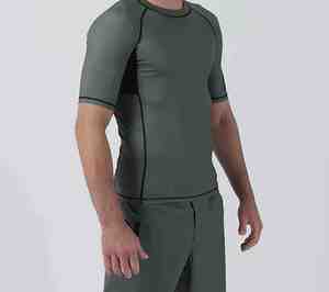 Chemises de compression pour hommes OEM de qualité supérieure, imprimées par sublimation, en polyester, pour la gym, le fitness, le surf et la plongée - Product Image 1