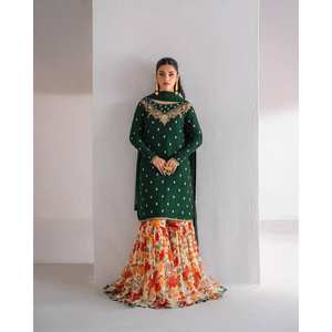 Hermoso Conjunto de Traje de Crepé Verde 100% Algodón para Mujer, para Fiestas, Talla L - Product Image 3