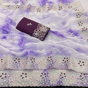Dernière collection de saris et chemisiers en tissu Butti et bordure brodés de fils et de paillettes, motif Gold Crush, fournisseur d'Inde - Product Image 4