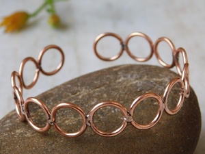 Pulsera de Cobre Sólido Martillado Ajustable con Múltiples Espirales, Brazalete de Joyería en Espiral de Cobre en Venta - Product Image 6