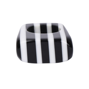 Vente en gros personnalisée de la meilleure qualité fabriquée à la main de haute qualité belle bague en résine colorée pour les femmes faite à la main en Inde - Product Image 1