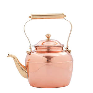 Hervidor de cobre con acabado antiguo con parte superior floral y asas artísticas adecuadas para decoradores de eventos y amantes del Vintage - Product Image 4