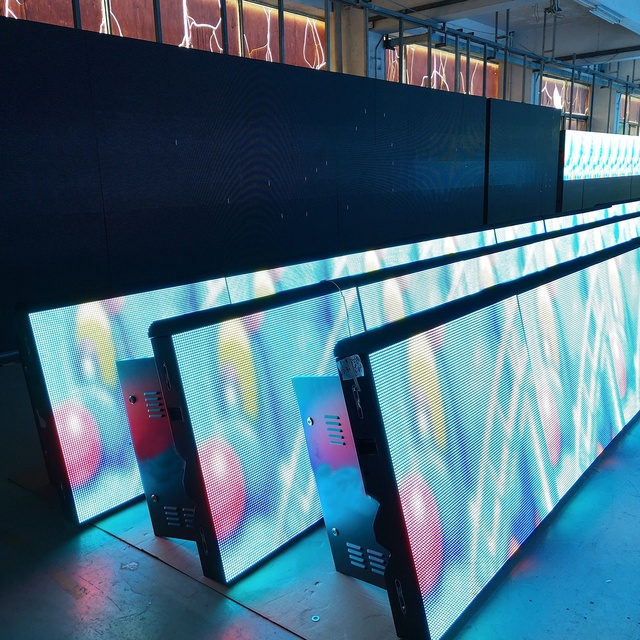 High Performance Outdoor Rental LED Display Screen for Football Stadium Advertising Perimeter & Sports Stadium LED Screen
