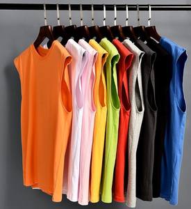 Camiseta de punto sin mangas para hombre de algodón de fibra larga, casual, deportiva, transpirable, ecológica, de secado rápido, teñida lisa, de longitud corta. - Product Image 6