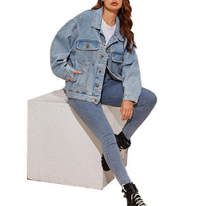 Chaqueta Vaquera Holgada de Moda para Mujer, Lavado Claro con Decoración de Botones, Éxito de Ventas para Primavera, Verano e Invierno - Product Image 4