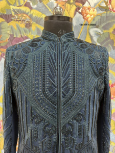 Traje Étnico para Hombre de Diseño con Patrón de Ondas Fluidas, Sherwani Indo-Occidental en Verde Prusiano, con Cuentas de Cristal TR Lachko - Product Image 2
