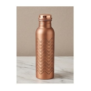 Botella de Agua Estética de Cobre con Patrón Geométrico de Diamantes, Botella de Viaje Moderna y Portátil - Product Image 3