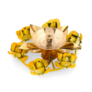 Lampe à huile traditionnelle en laiton artisanal en forme de fleur de lotus, Deepak, pour la décoration de la maison pendant Diwali, décoration Pooja, cadeau de mariage - Product Image 4