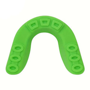 ที่ครอบฟันสำหรับชกมวยแบบกำหนดสีได้ คุณภาพดี ผลิตในปากีสถาน วัสดุพลาสติกเป็นมิตรกับสิ่งแวดล้อม ระบายอากาศได้ดี รับผลิตแบบ OEM - Product Image 6