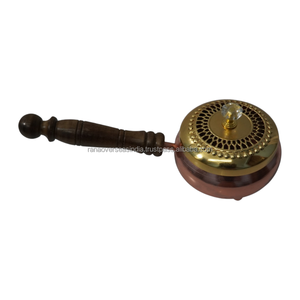 Brûleur d'encens en fer artisanal avec poignée en bois, brûleur de charbon décoratif pour la prière, la méditation et la décoration de la maison - Product Image 2