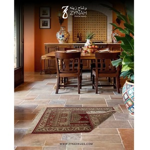 Alfombra de Oración de Lana Premium Calm Horizon, Alfombra Islámica de Diseño para Viajes, Hogar y Uso Religioso, en Venta - Product Image 5